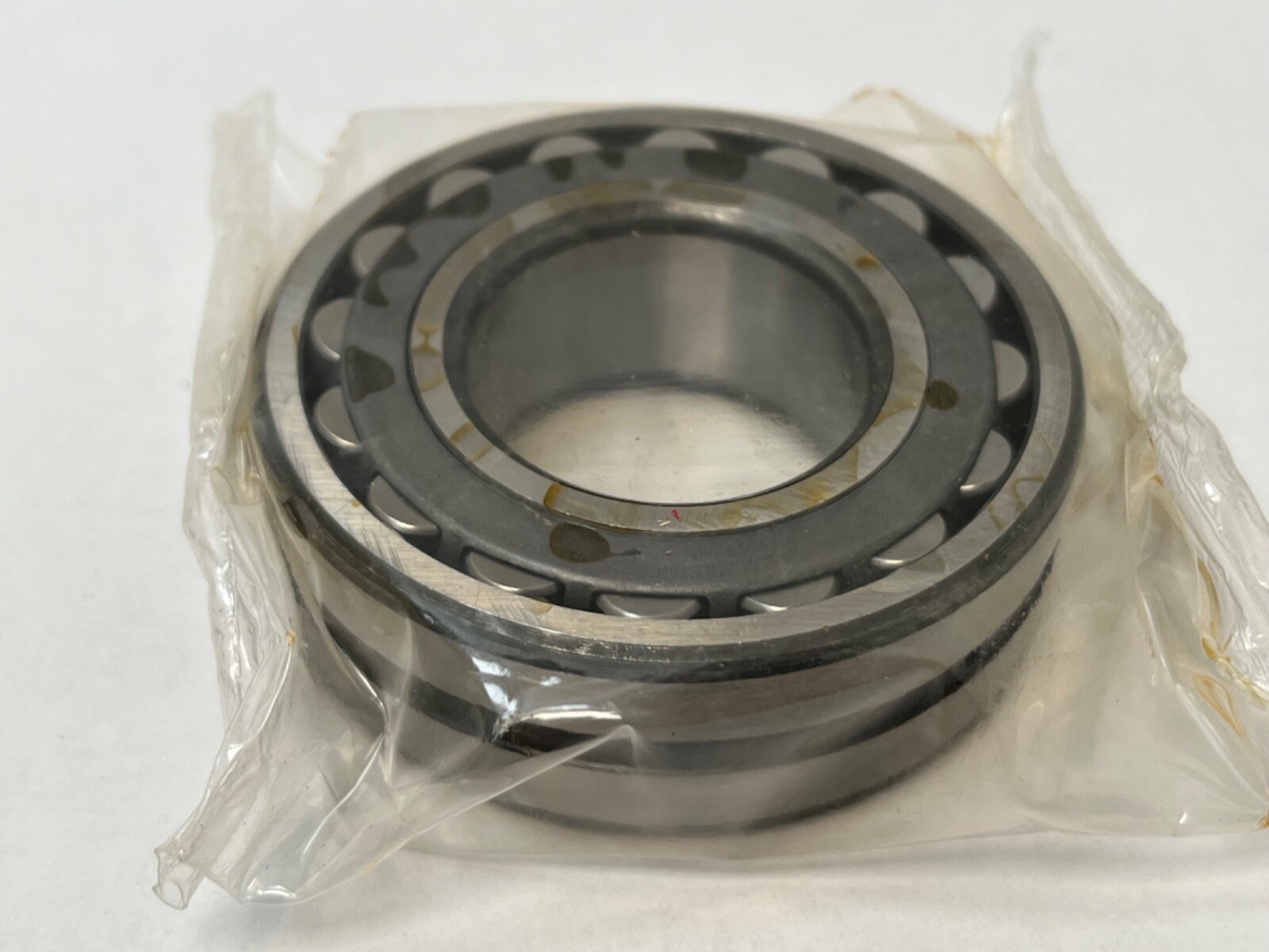 SNR 22207EAB33J30 Bearing 35x72x23 mm 22207E 22207 EA W33/B33 C3/J30 Italy