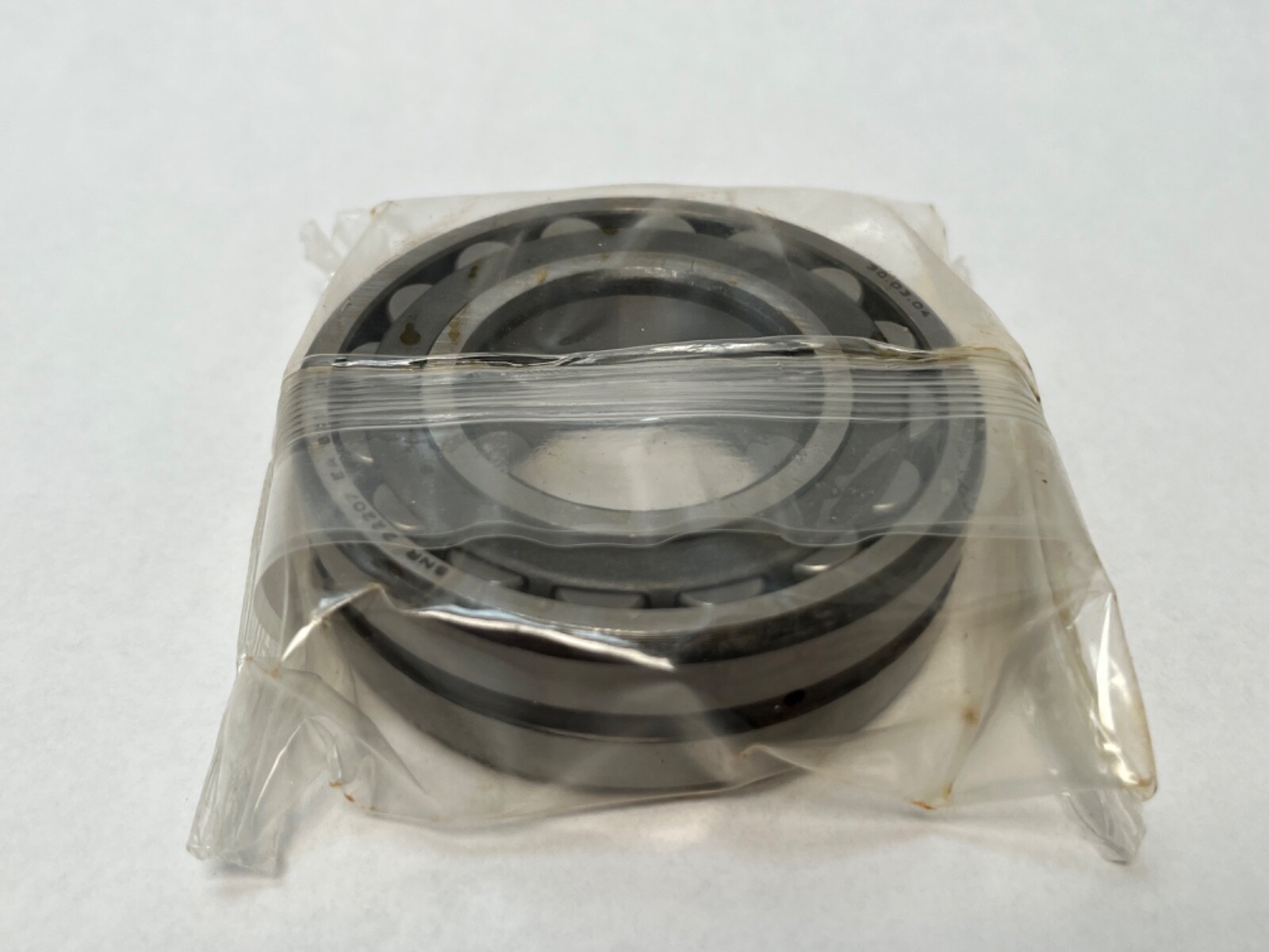 SNR 22207EAB33J30 Bearing 35x72x23 mm 22207E 22207 EA W33/B33 C3/J30 Italy