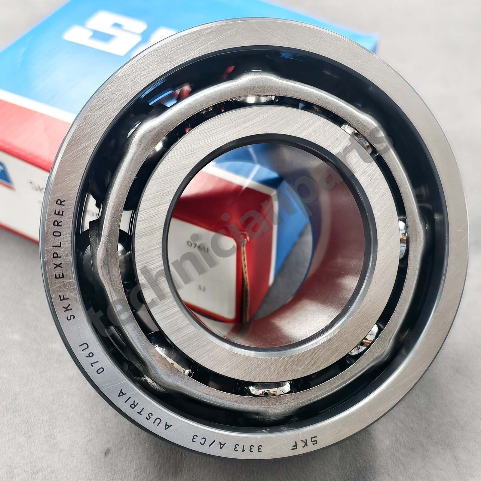 1X New Double Row Angular Contact Ball Bearing for SKF 3313 A/C3 65x140x58.7mm