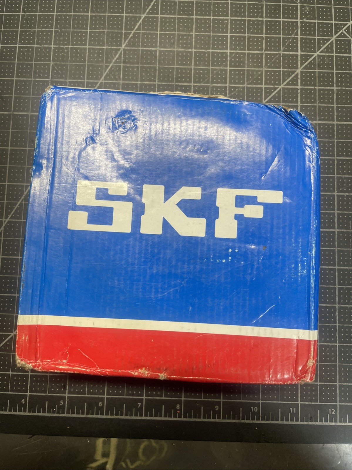 SKF BS2-2217-2RS/VT143 Spherical Roller Bearing 85 mm ID, 150 mm OD, 44 mm Width