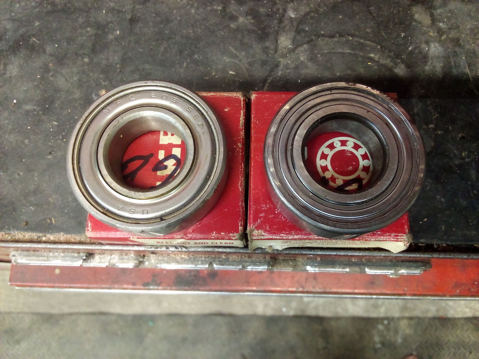 SKF Ball Bearing 6295 2Z/C3 AND 6205 2RDI/C3. Q66-HT51