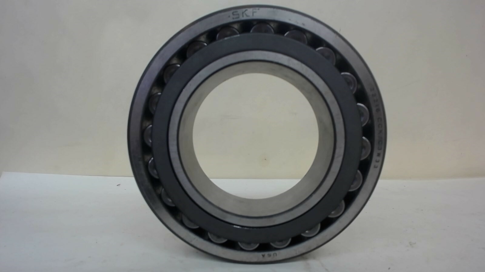 Skf 22216 Cck/C3W33 Roller Bearing, 3-1/4″ Bore