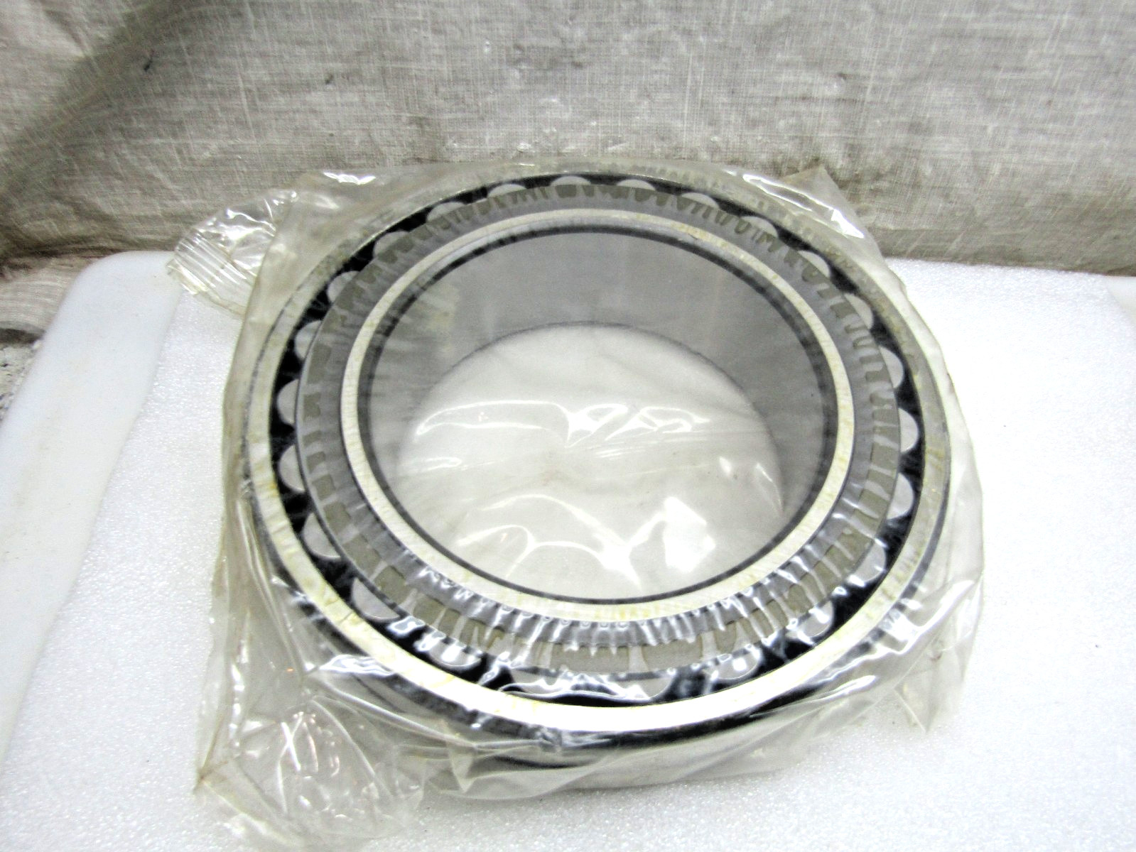 RHP 23026 EJ W33 C3 130mmX 200mm X 52mm Spherical Roller Bearing