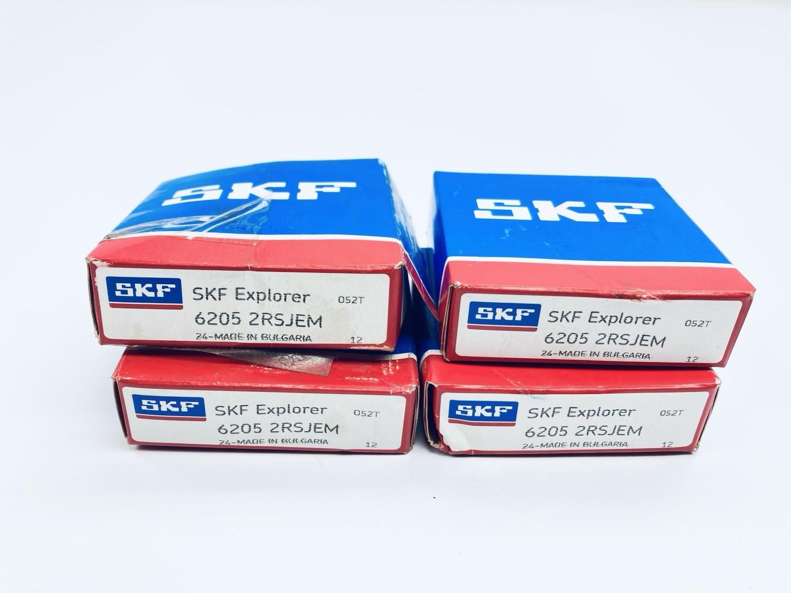 Lot of 4 SKF 6205-2RSH / 6205 2RSJEM Deep groove Ball Bearing 25mm-Id 52mmOd 15W
