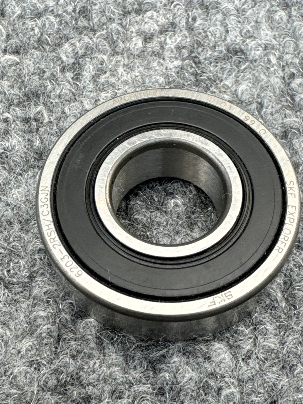 Lot of 2 – SKF 6203 2RSH/C3GJN Deep Groove Radial Ball Bearing New