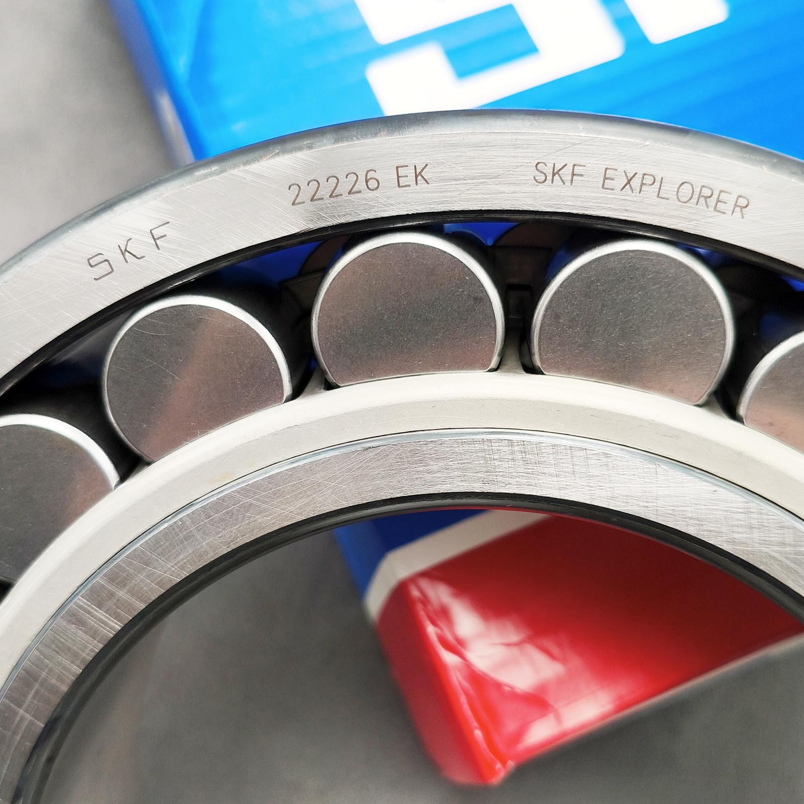 New Spherical Roller Bearing for SKF 22226 EK