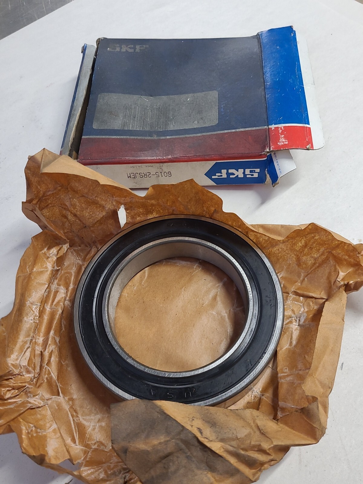 New SKF 6015-2RSJEM 2RS1/C3 Sealed Ball Bearing 75x120x20mm 2C3-RW