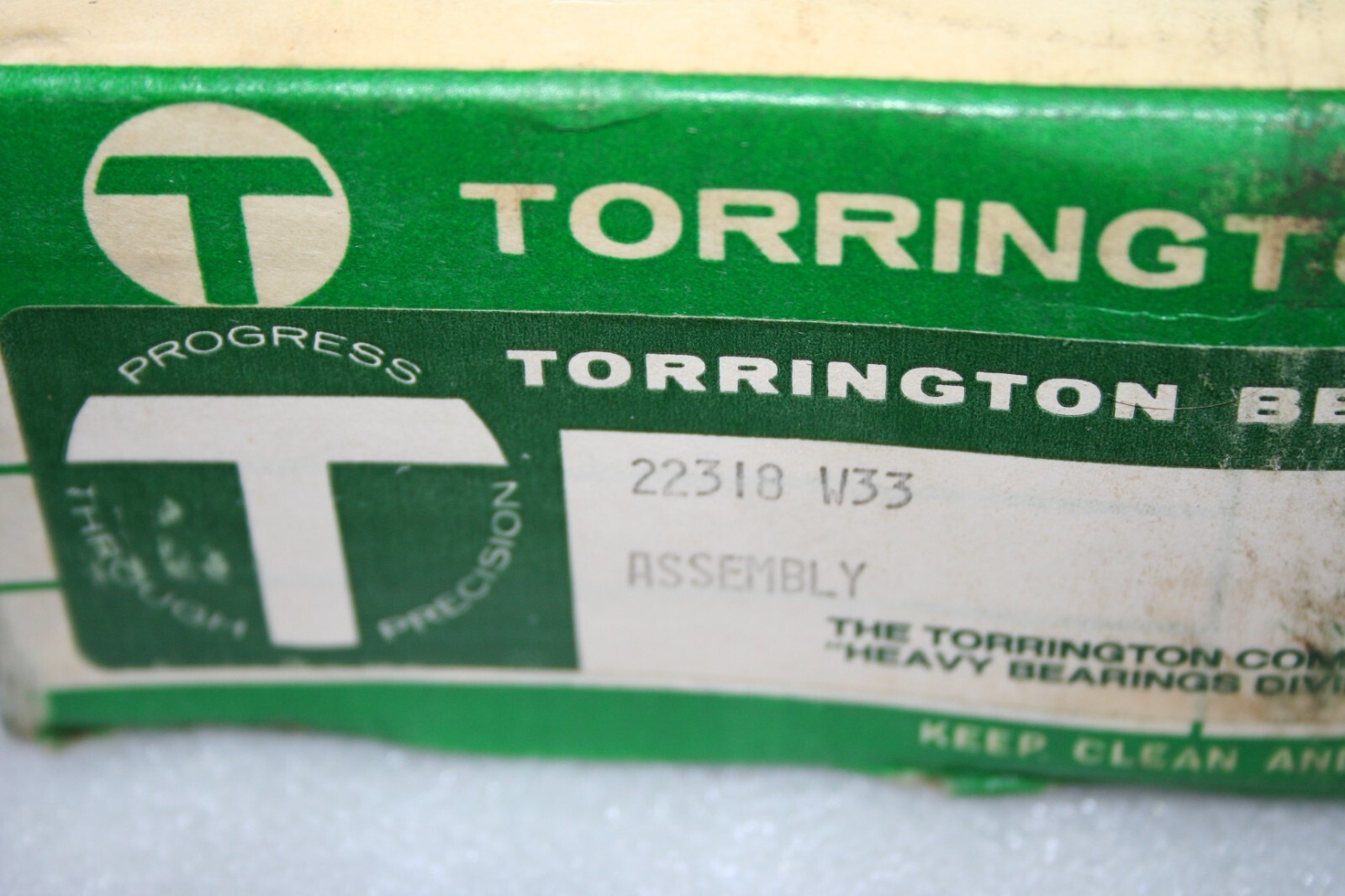 TORRINGTON 22318 W33 Spherical Roller Bearing 90 X 190 X 64mm – NEW –