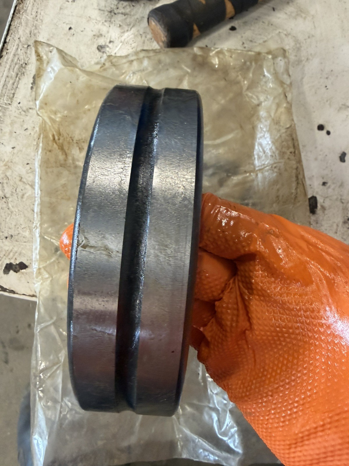 SB-22207-W33-SS McGILL Sphere-Rol Spherical Roller Bearing Double Side Shielded