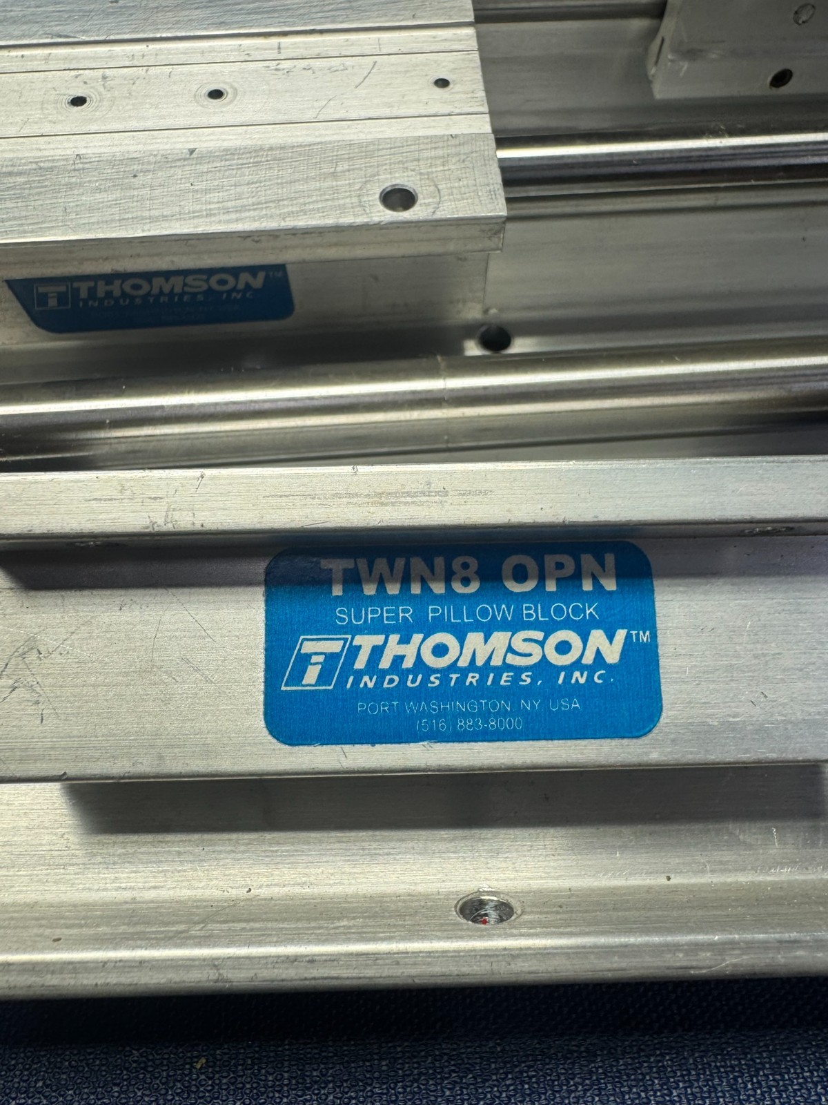 Lot of 6 – Thomson TWN8-OPN Linear Bearings on 17″ Rails