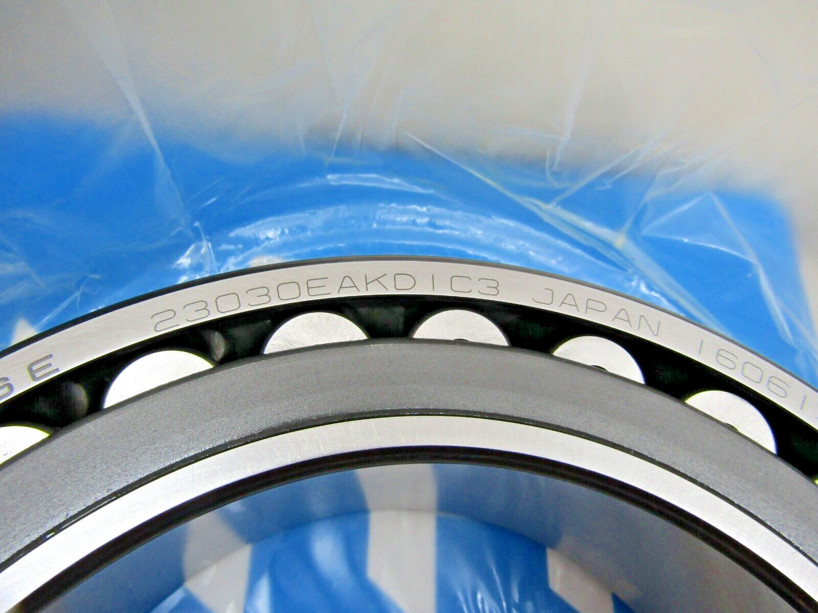 NTN 23030EAK W33 C3 150mmX 225mm X 56mm Spherical Roller Bearing 1:12 Taper Bore