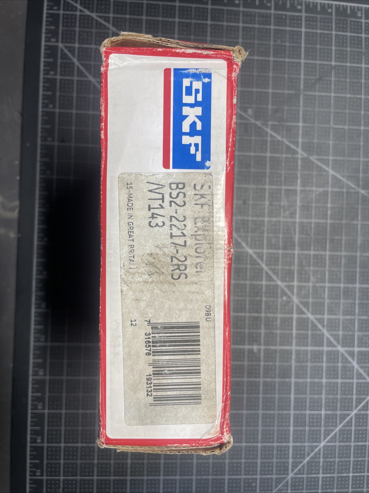 SKF BS2-2217-2RS/VT143 Spherical Roller Bearing 85 mm ID, 150 mm OD, 44 mm Width