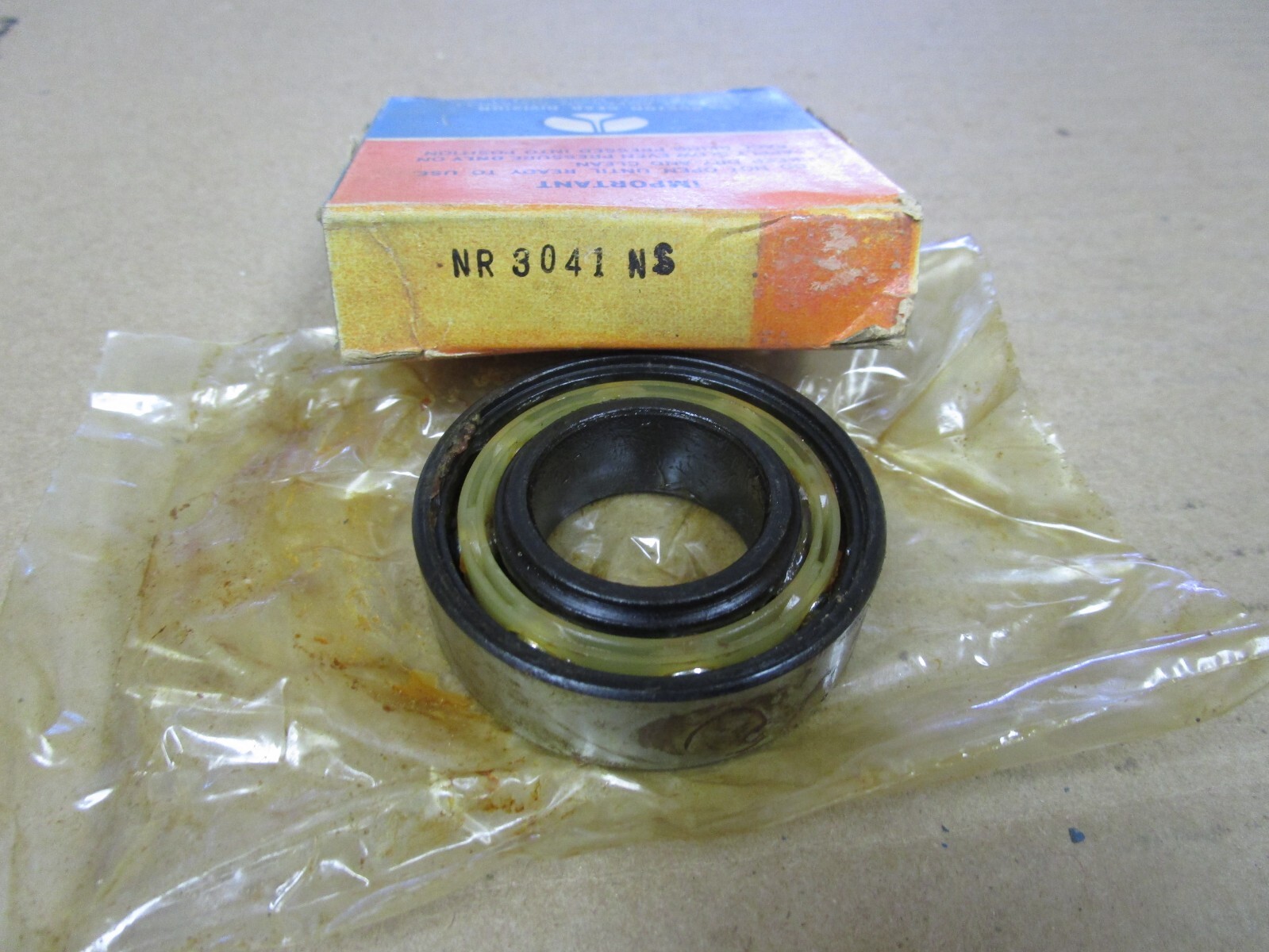 NEW BOSTON GEAR BALL BEARING NR 3041 NS NR3041NS
