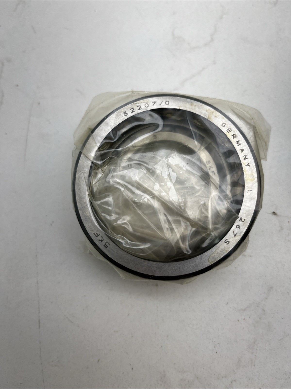 32207-J2 SKF Tapered Roller Bearing