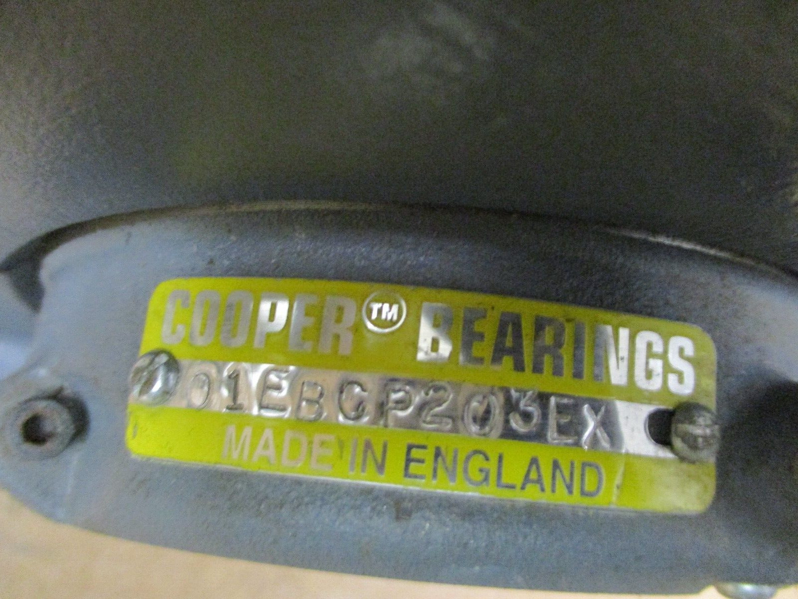 Cooper 01EBCP203EX Split Pillow Block Roller Bearing A4916WVS