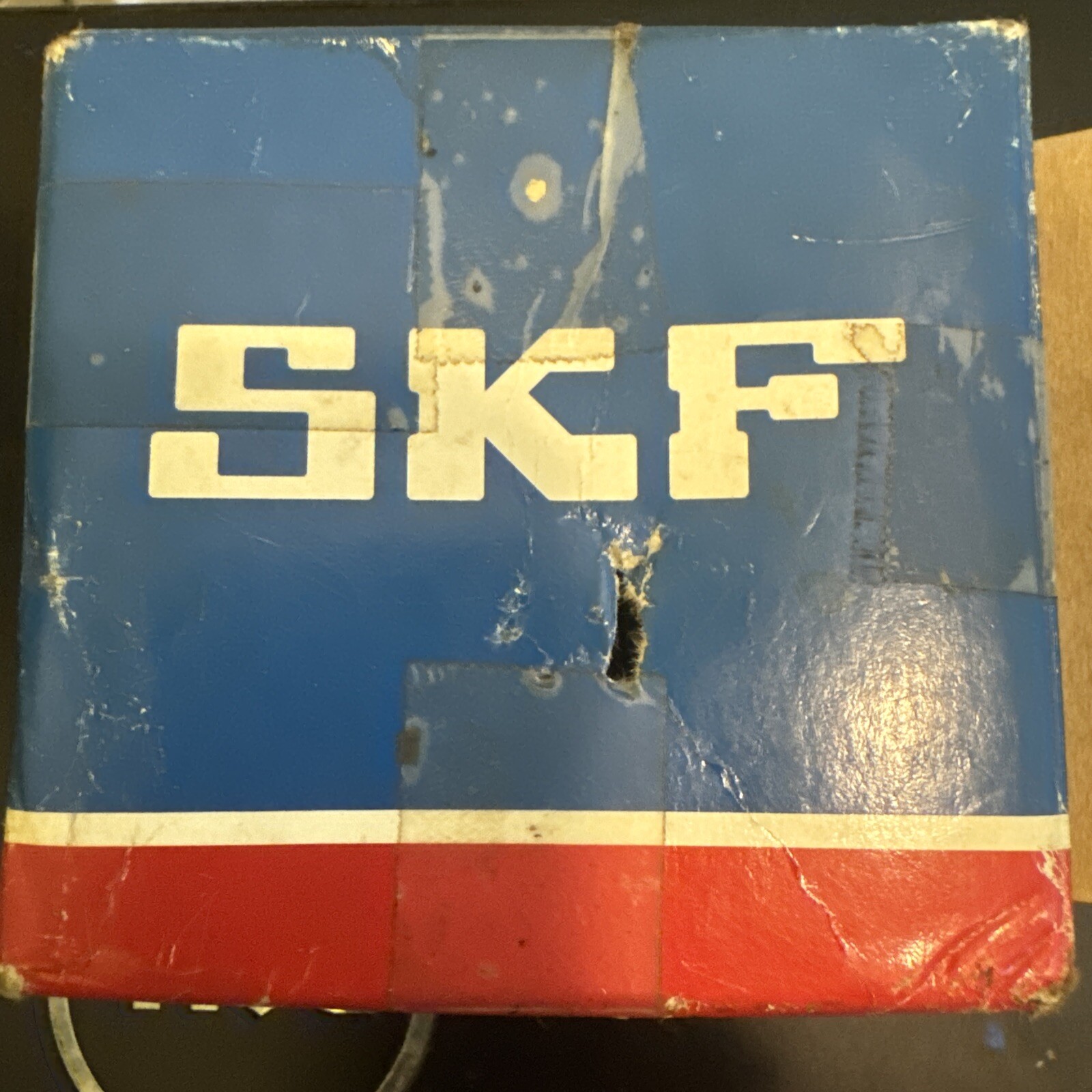 NEW 6207-2RS1 SKF Brand Rubber Seal Ball Bearing 35x72x17 6207 2RS 6207RS1