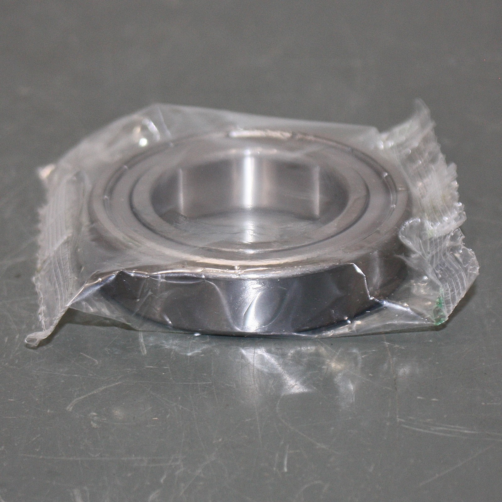 (4) SKF Radial Ball Bearing 6008 2Z JEM, 40mm ID x 68mm OD x 15mm, 100Cr6, GJN