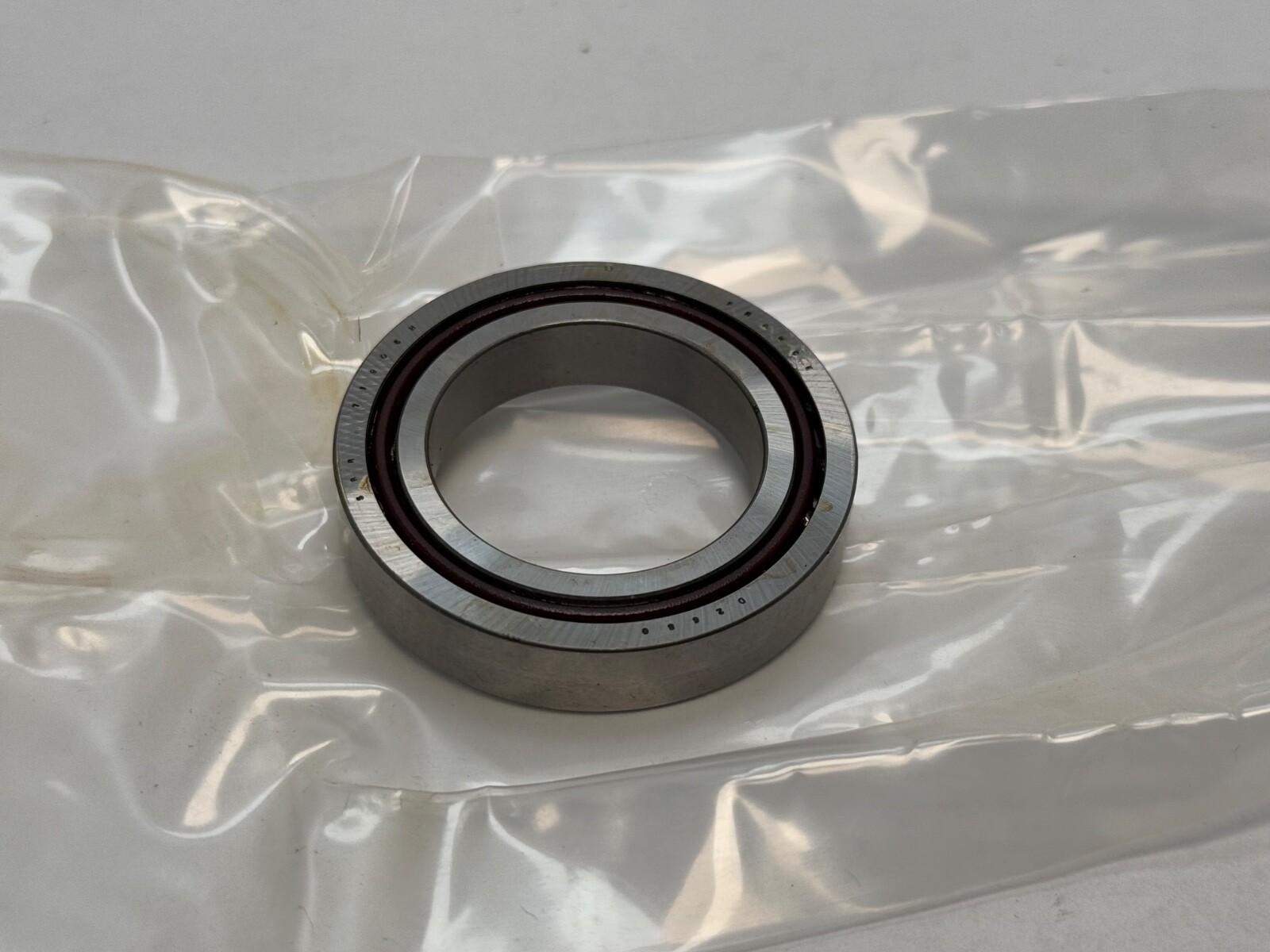 SNR 71906HUJ74 Angular Bearing 7906-E-T-UL-P4 71906-H-U-J74 30x47x9 mm