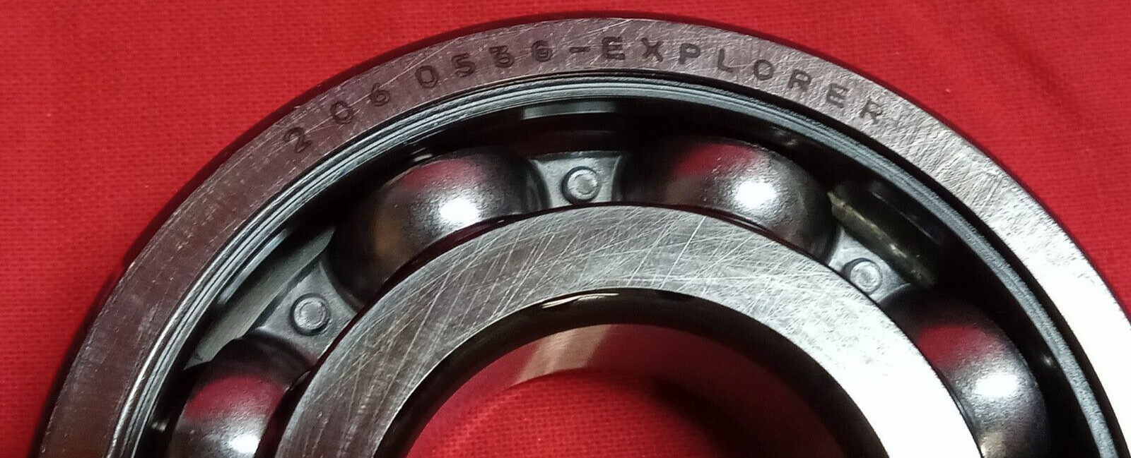 SKF BALL BEARING OD 72MM ID 300 WIDTH 19MM 6306/C4