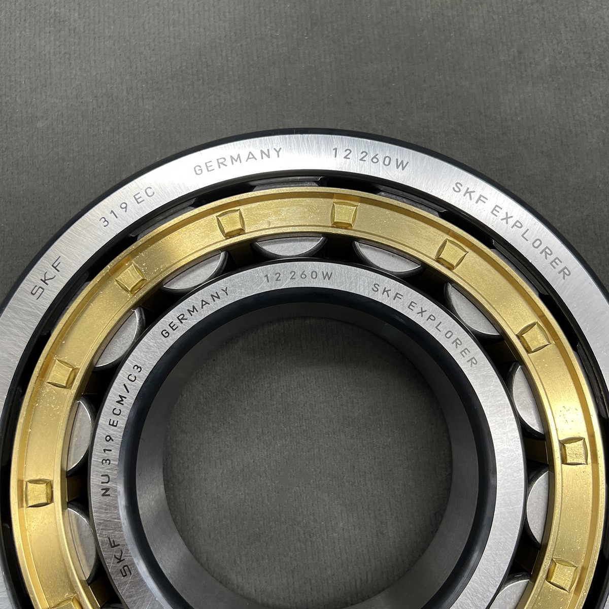 New NU 319 ECM/C3 Cylindrical Roller Bearing 95x200x45mm for SKF Roller Bearing
