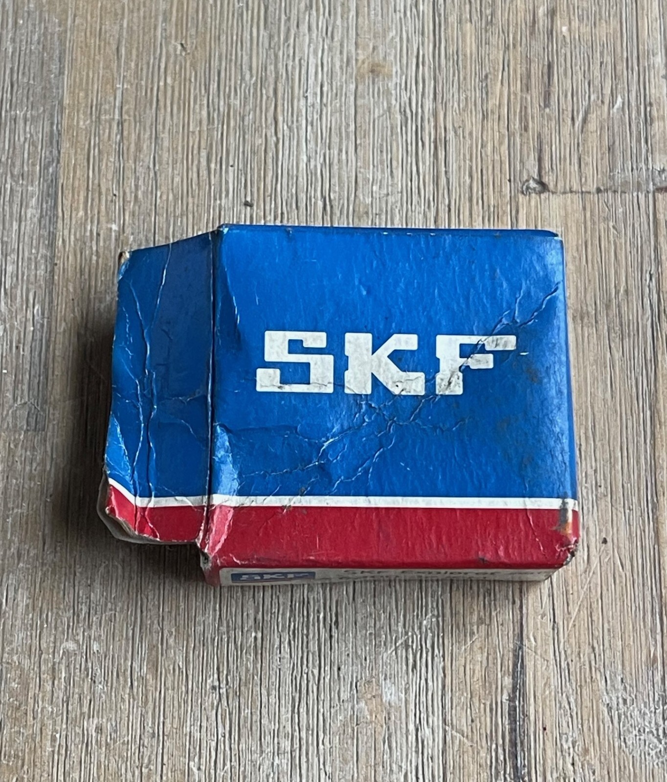 SKF 6200 2ZJEM BALL BEARING NEW