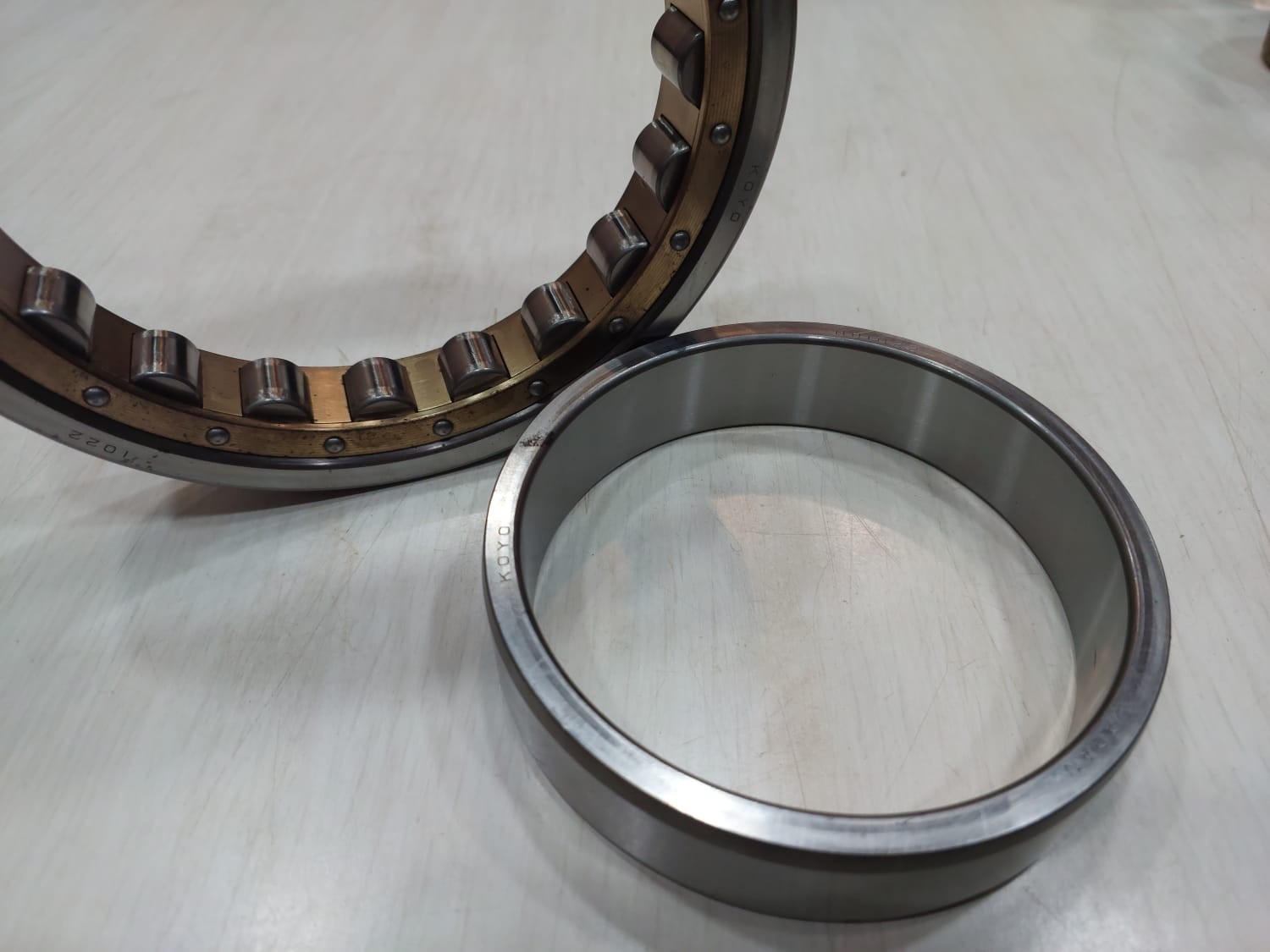 NU1022 KOYO CYLINDRICAL ROLLER BEARING 110x170x28mm, NEW NU1022 KOYO JAPAN