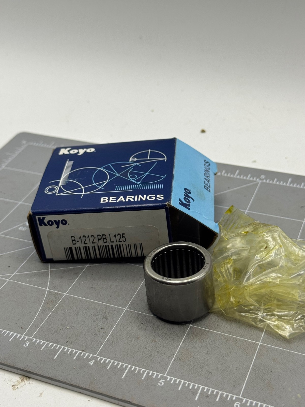 Koyo Needle Roller Bearing B-1212 PB L125 Boxed New Old Stock Sealed