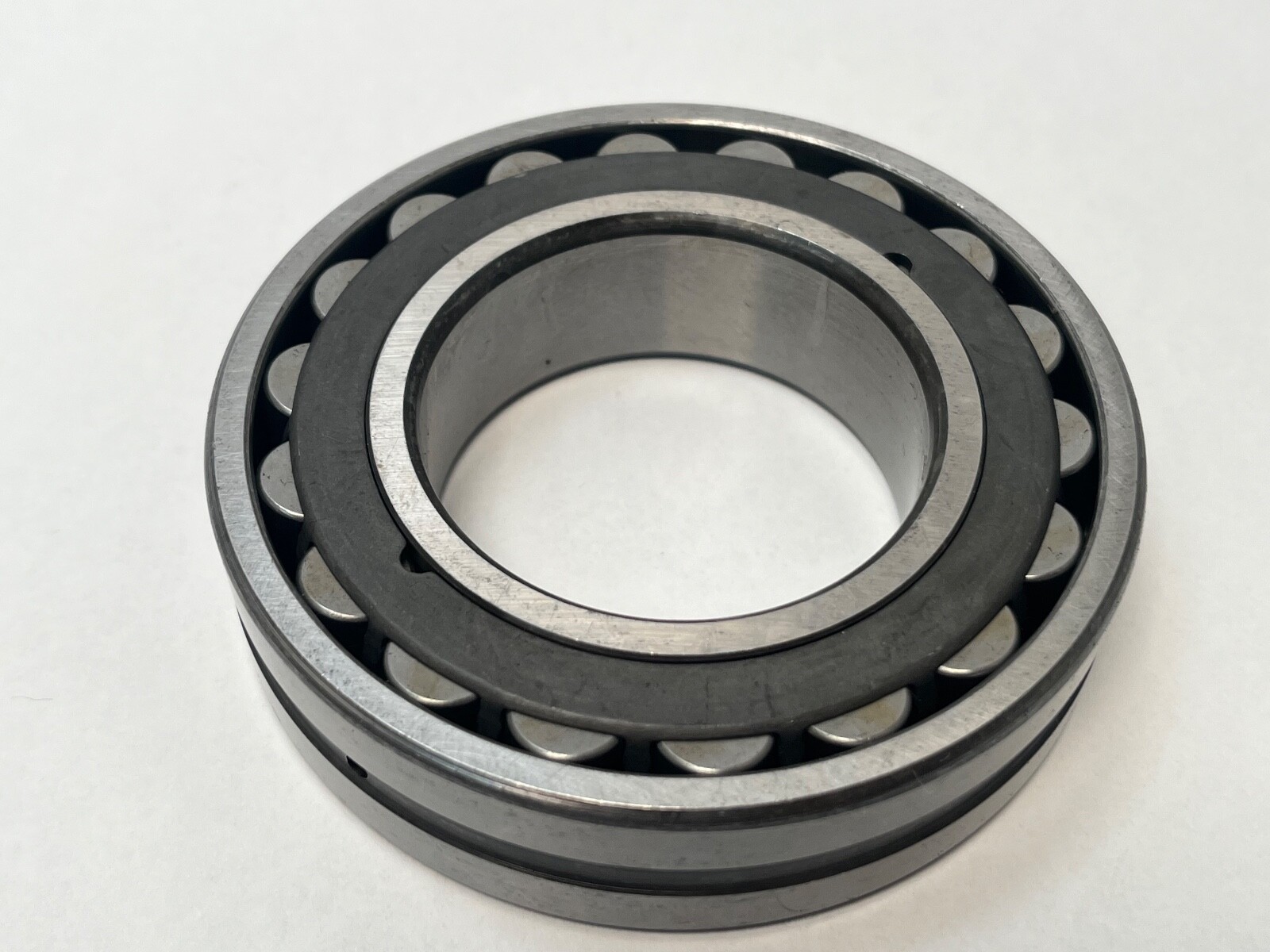 CBF 22211EJW33 Spherical Bearing 55x100x25 mm 22211-E-J-W33 22211E Italy