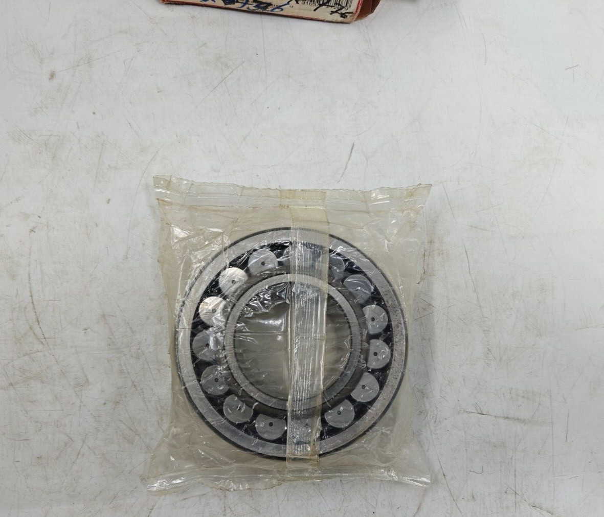 22313 EK/VA405 SKF New Spherical Roller Bearing 65x140x48mm 22313 EK VA405