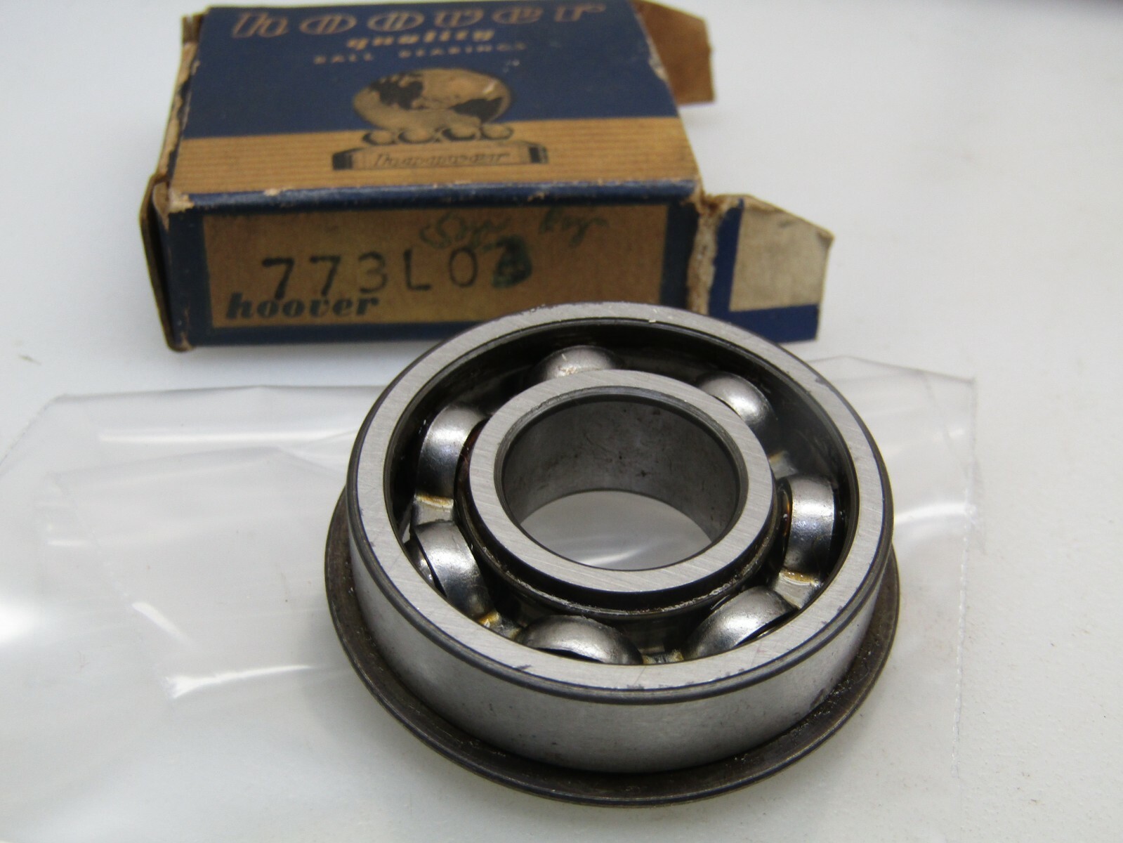 Hoover Vintage Automotive 773L03, 6203-2RSNR 17mmX40mmX12 mm Snap Ring Bearing
