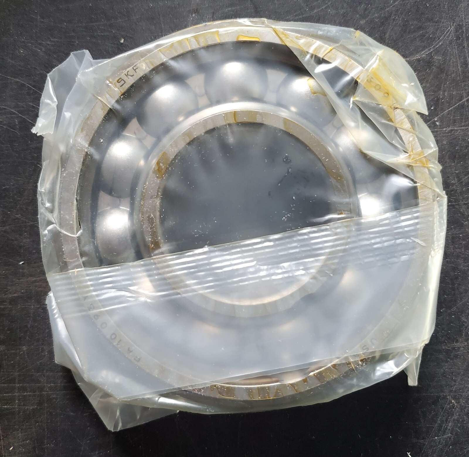 One(1) SKF 309 NR Single Row Deep Groove Ball Bearing 45MM Bore