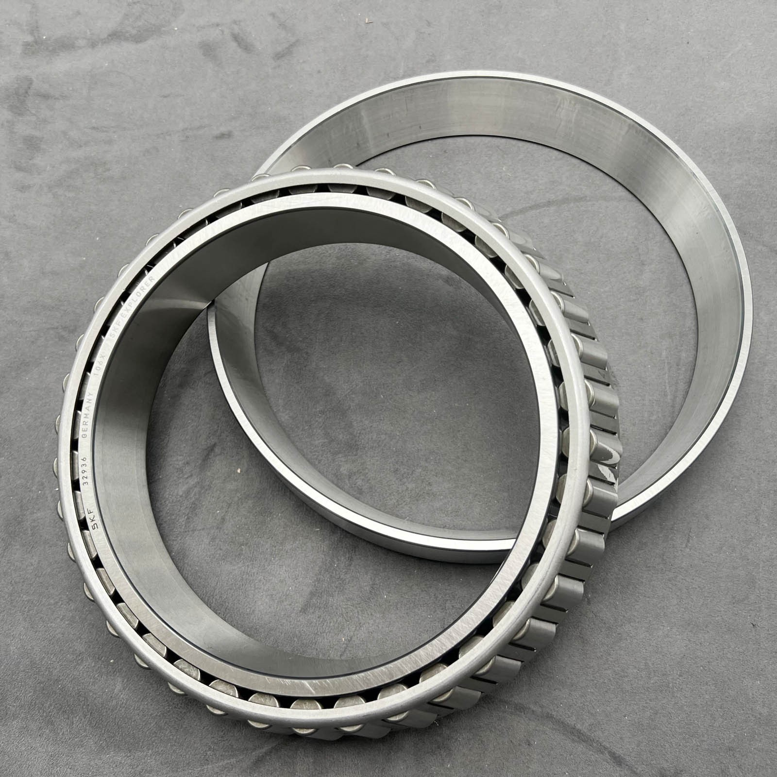 New 1PCS Tapered Roller Bearing for SKF 32936 BEARING 32936