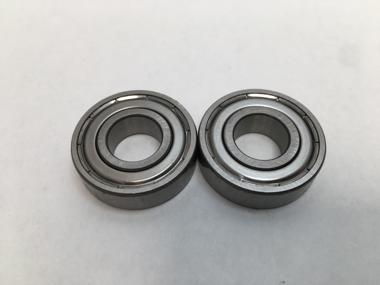 2pcs SKF 6001-2Z/C3 Bearing Metal Seals 12x28x8mm 6001 2Z ZZ C3/JEM 6001Z France