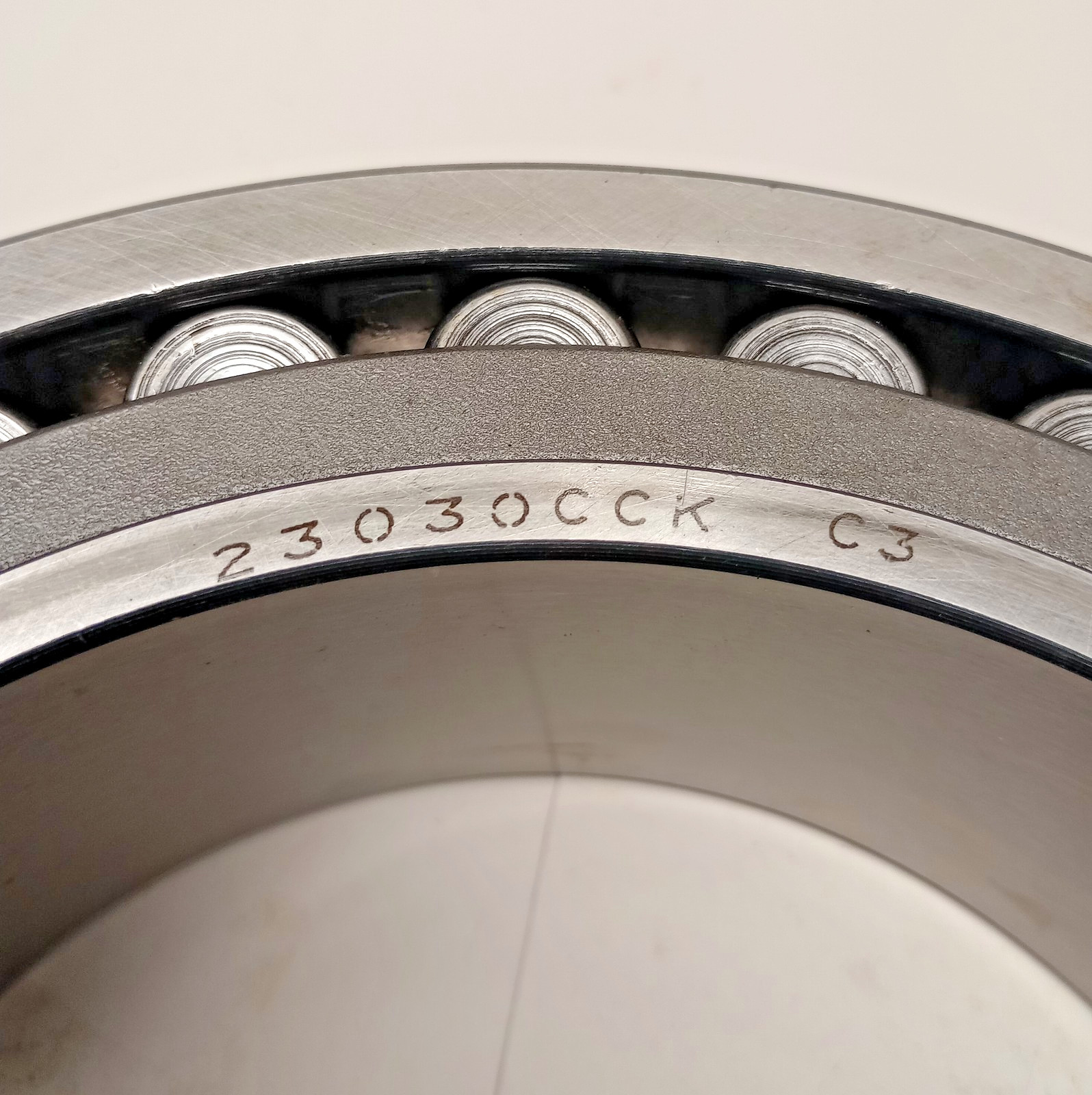 SKF 23030-CCK/C3W33 Spherical Roller Bearing USA taper bore 23030-CCK-C3-CW33