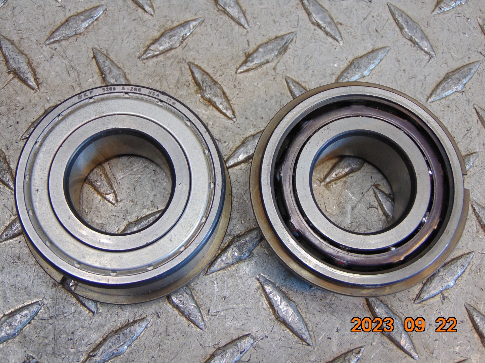 (1) ONE SKF 5206 A-ZNR BEARING