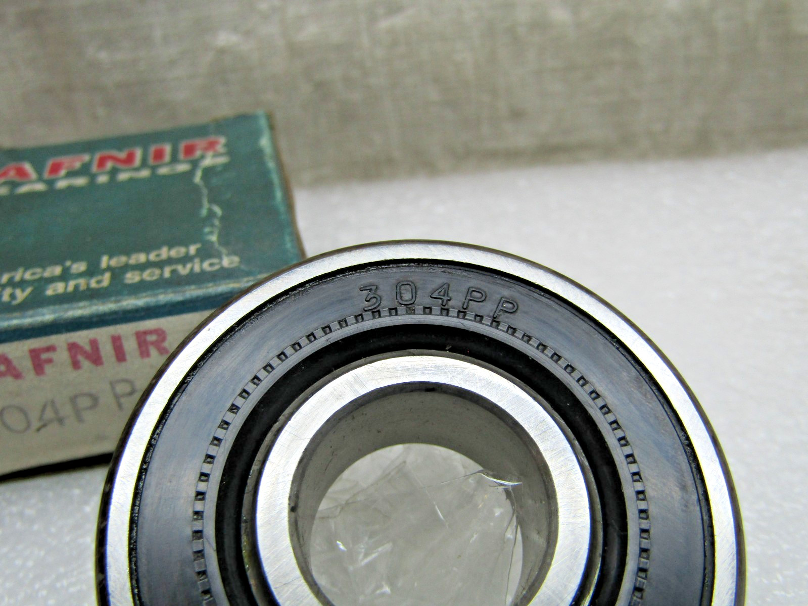 Fafnir 304PP 20mm X 52mm X 15mm Sealed Bearing