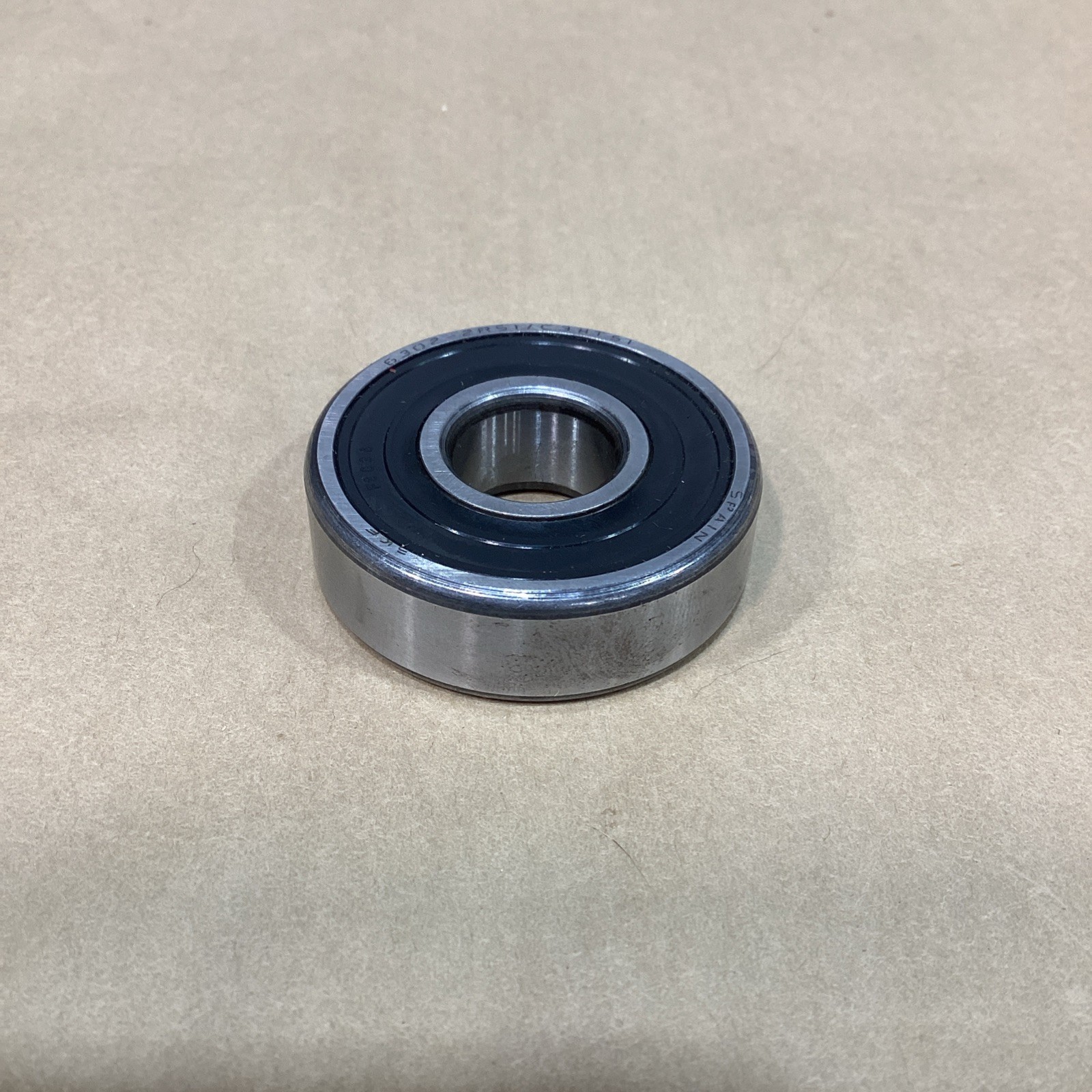 NEW 6302-2RS1 C3 SKF Brand Rubber Seal Ball Bearing6302-2RS1 C3 15x42x13mm