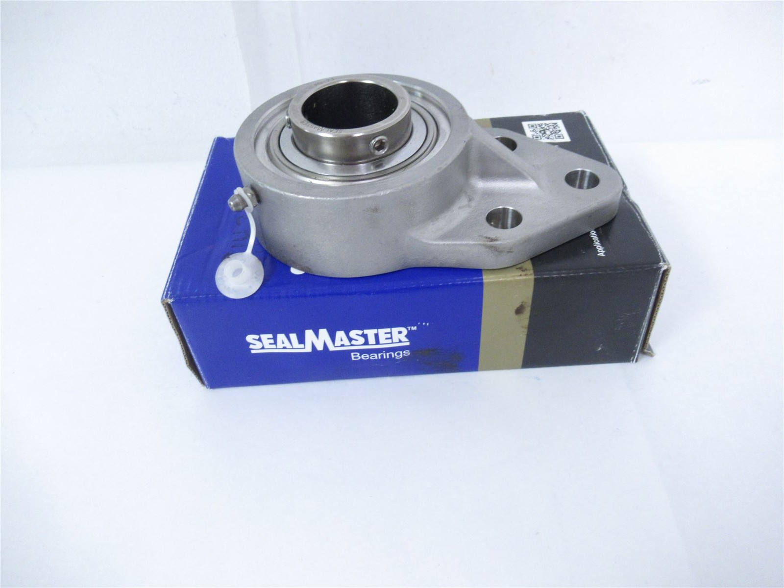 247354 New In Box; SealMaster CRFBS-PN23 Bearing 1-7/16″ID 3-Bolt Flange SS