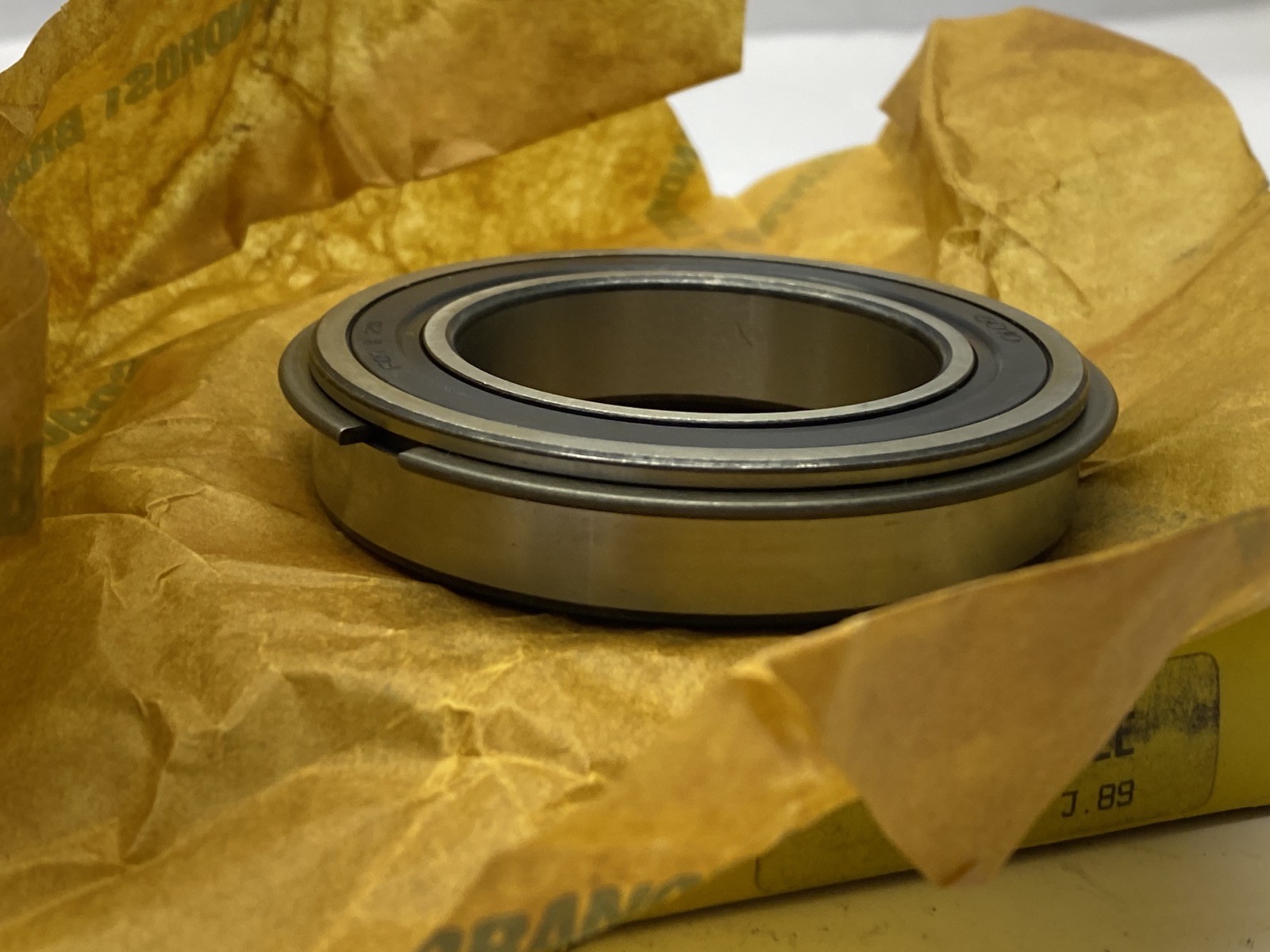 NIB SNR 50mm x 60mm x 16mm Deep Groove Ball Bearing w/ Snap Ring 6010NREE