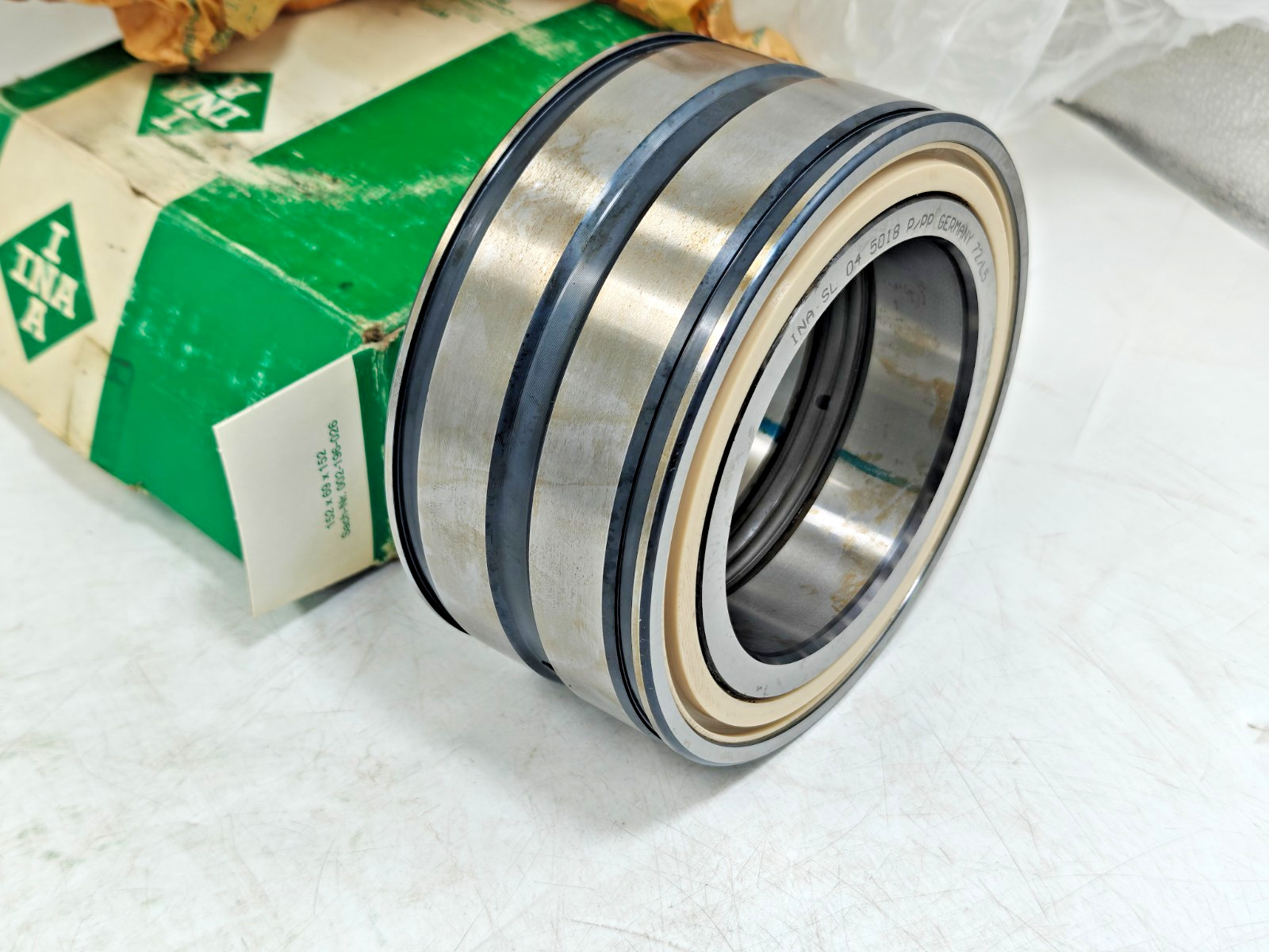 SL045018-PP INA Double Row Cylindrical Roller Bearing INA SL04 5018 PP / NNF5018