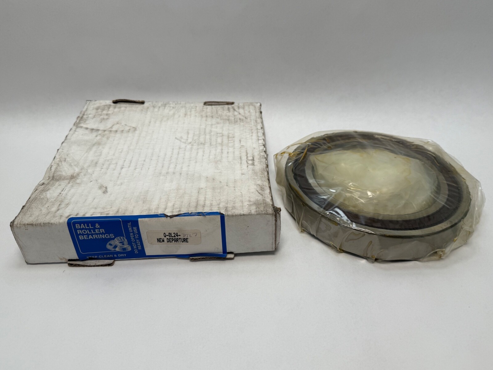 NDH Q0L24DTL7 Angular Bearing 7024C Q-0L24-DT-L7 120x180x28 mm