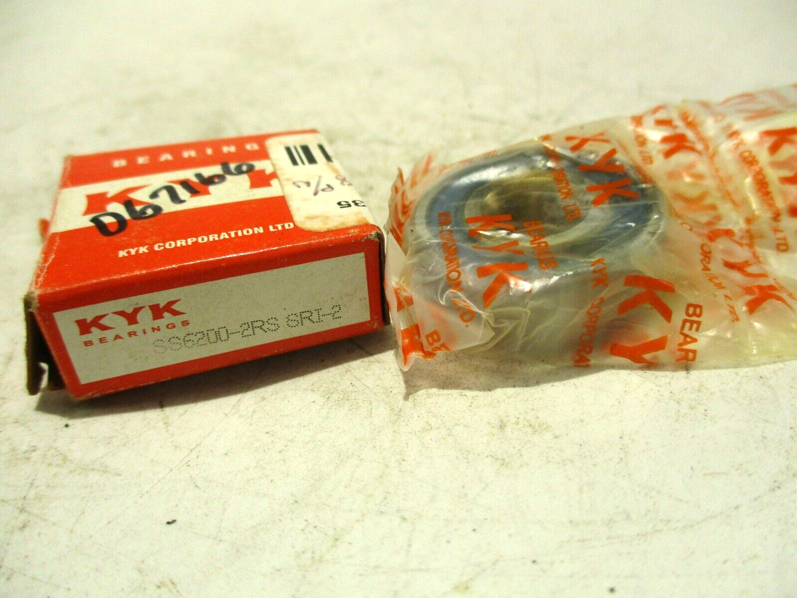 NEW KYK SS6200-2RS-SRI2 SEALED BALL BEARING