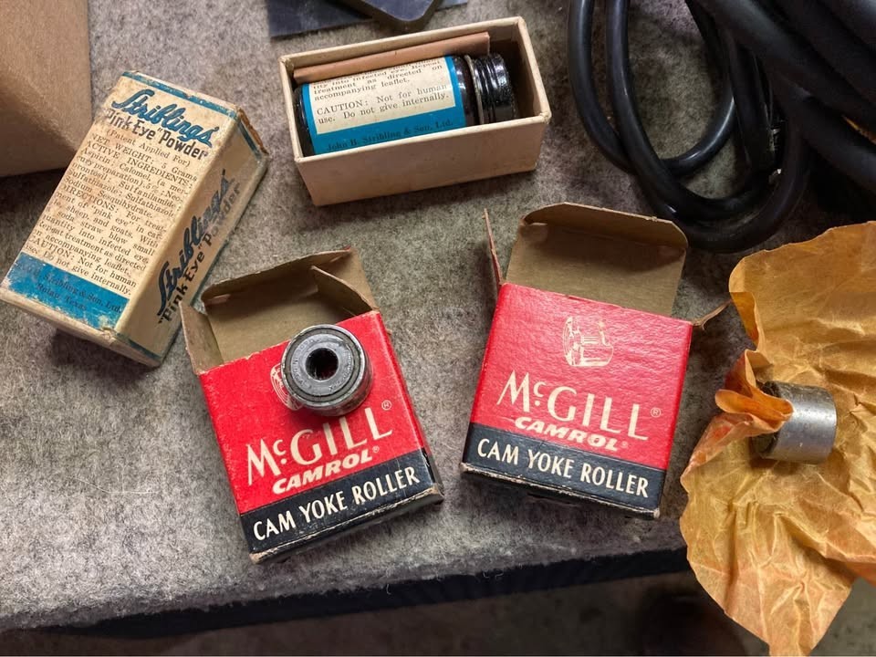 MCGILL CYR-3/4 Cam Yoke roller COOL vintage boxes Striblings Pink Eye bottle
