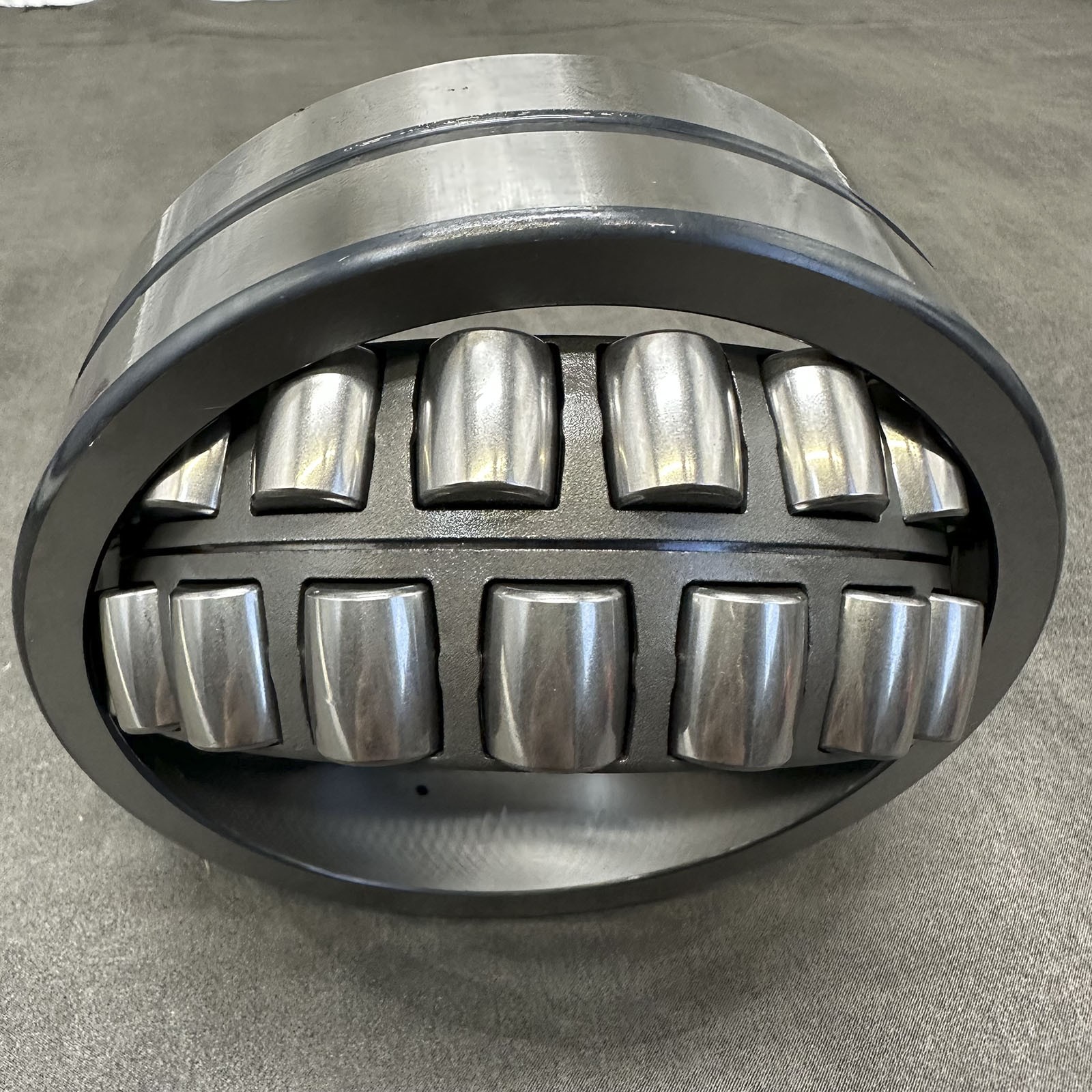 New 1× Spherical Roller Bearings for SKF 23218CCK/C3W33