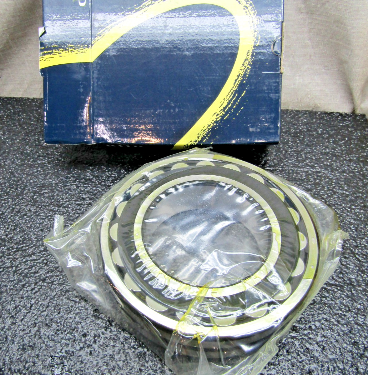 RHP NSK 22218 E K J W33 C3 90mmX 160mmX 40mm Taper Bore Spherical Roller Bearing