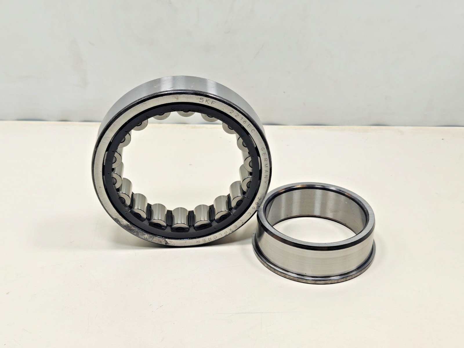NJ2216 ECP SKF Cylindrical Roller Bearing SKF NJ 2216 ECP 2216EC 80x140x33mm