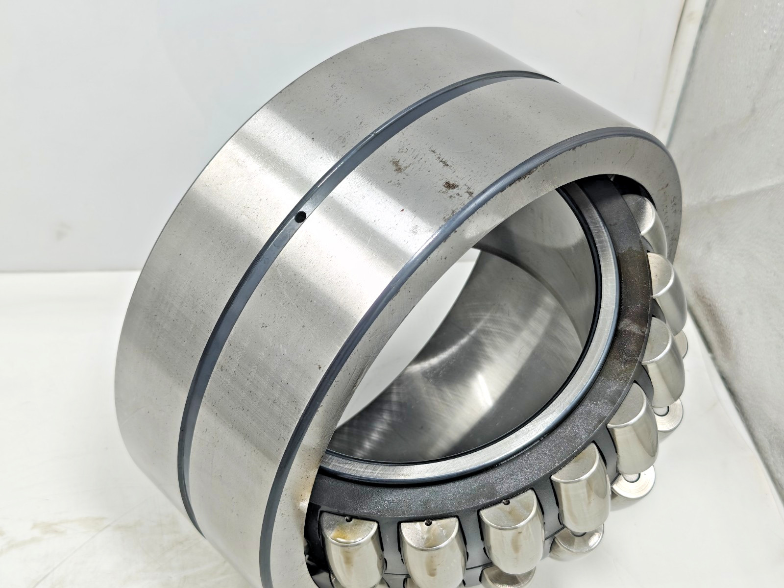 24134 CC/W33 SKF Spherical Roller Bearing SKF Explorer 24134CC W33 170x280x109mm