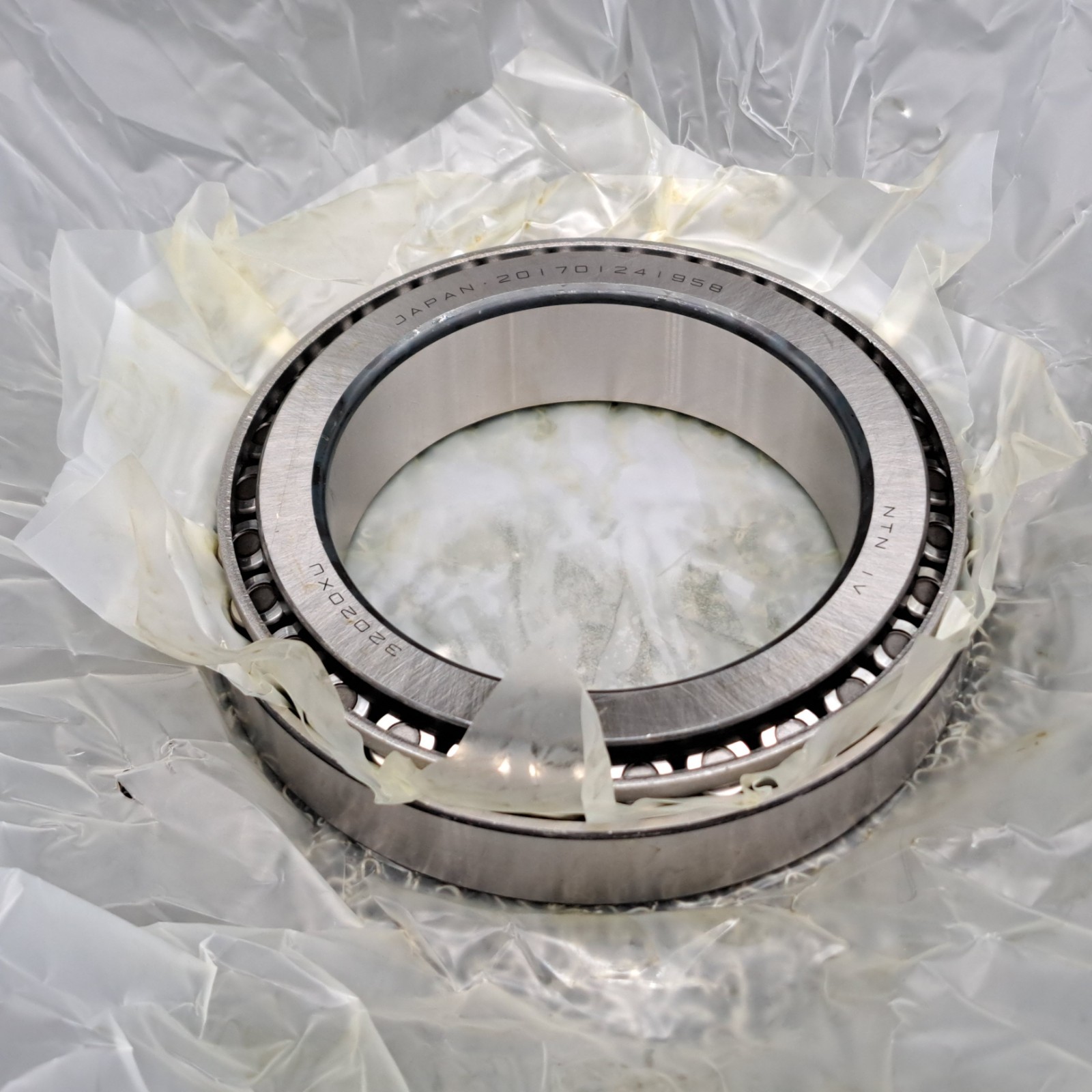 NTN 32020XU Tapered Roller Bearing 110x170x38 mm Volvo 13901848