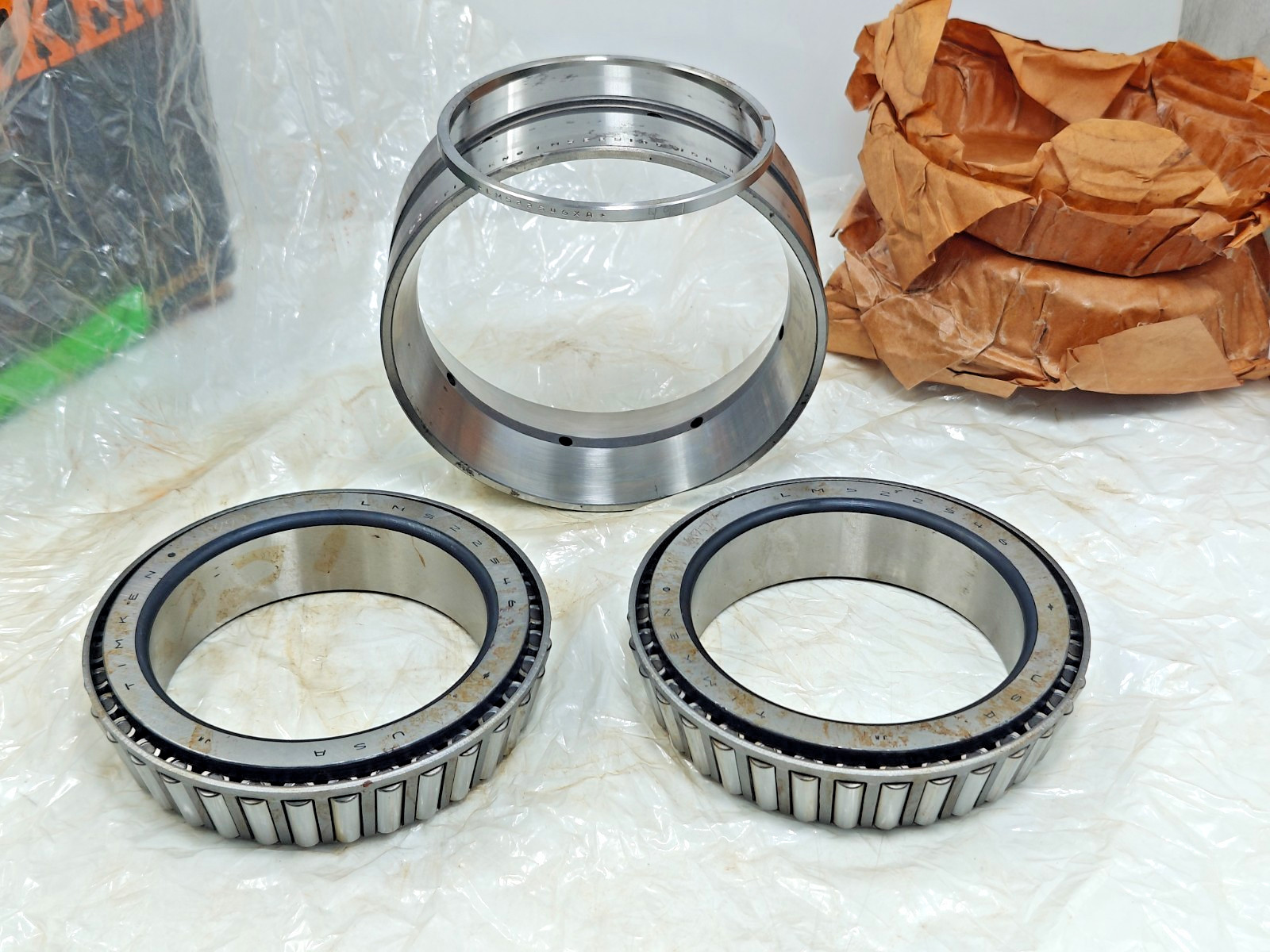 LM522546 LM522510D Timken Double Row Tapered Roller Bearing LM522546 LM522510D