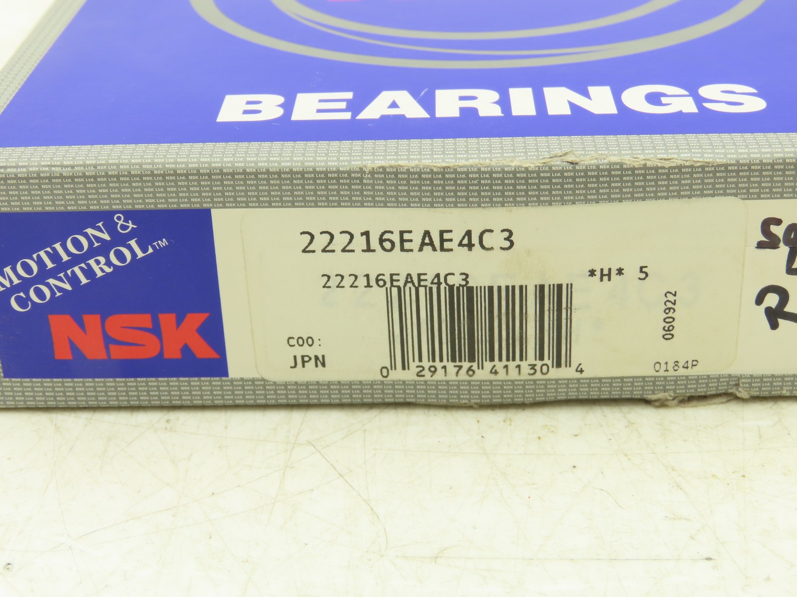 NSK 22216EAE4C3 Spherical Roller Bearing 80mm-ID x 140mm-OD x 33mm-Width
